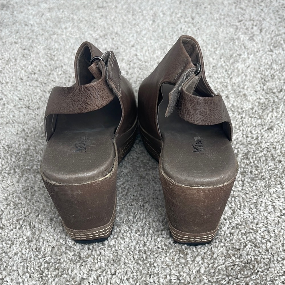 Antelope Brown Leather Slingback Wedge Sandals - Picture 6 of 8